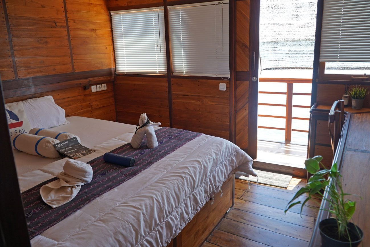 Master Cabin Upper Deck cabin aboard EcoXplorer liveaboard