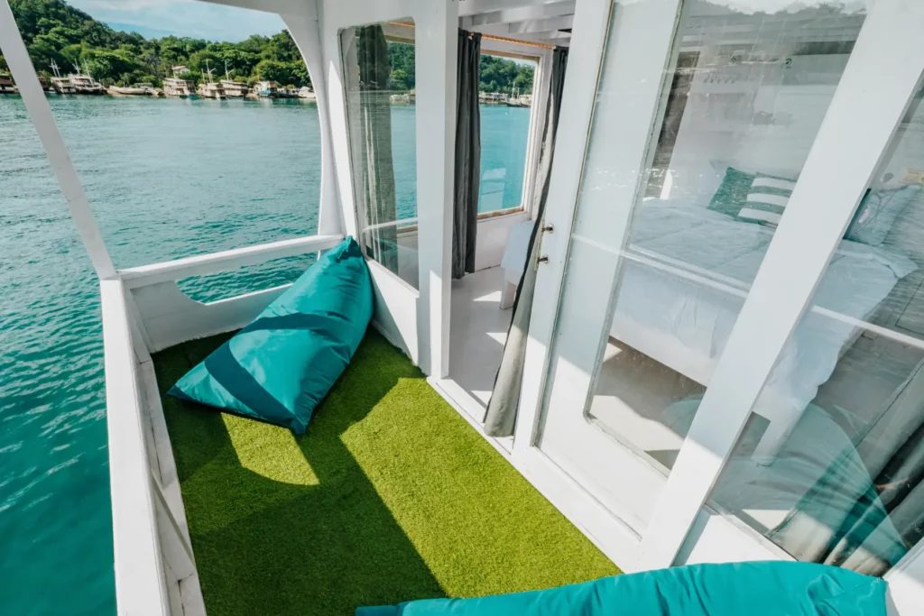 Master Cabin cabin aboard Sabira liveaboard
