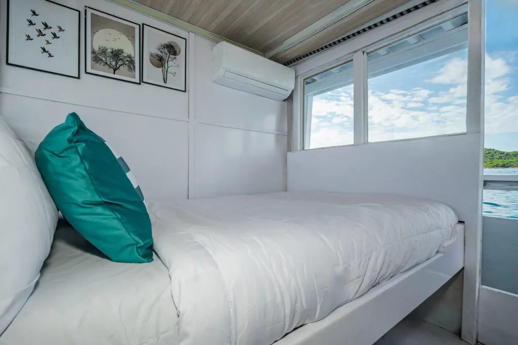 Private Cabin Main Deck cabin aboard Sabira liveaboard