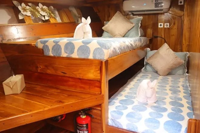 Standard Twin cabin aboard Blue Lotus liveaboard