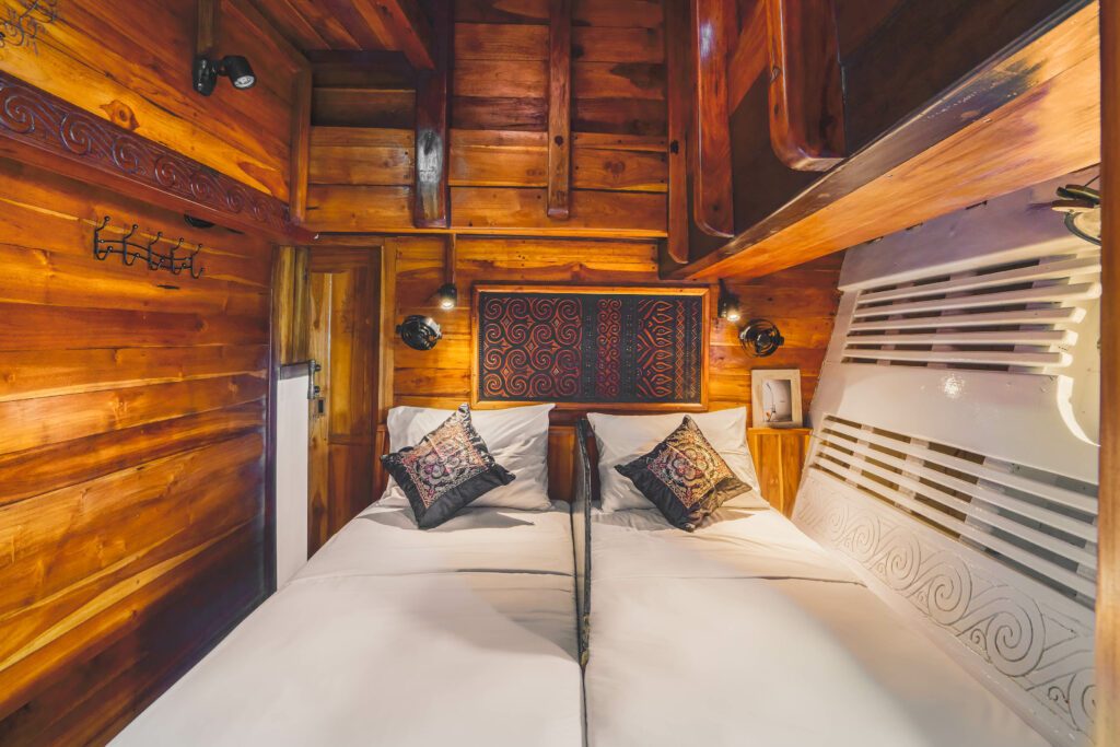 Double Cabin cabin aboard Calico Jack liveaboard