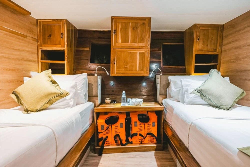 Classic Twin cabin aboard Indo Master liveaboard