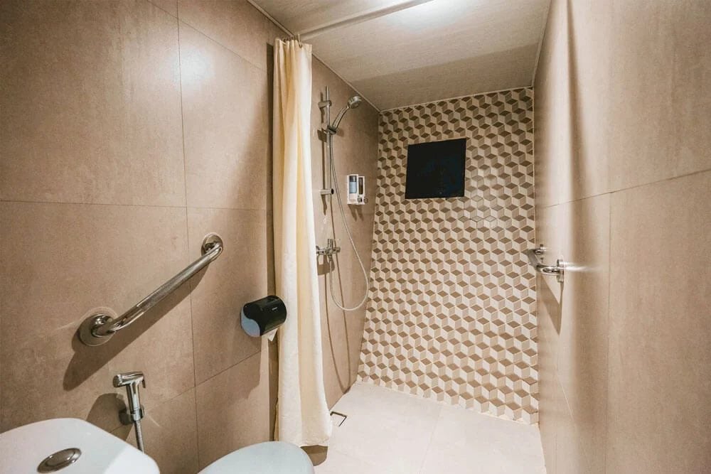 Classic Twin cabin aboard Indo Master liveaboard