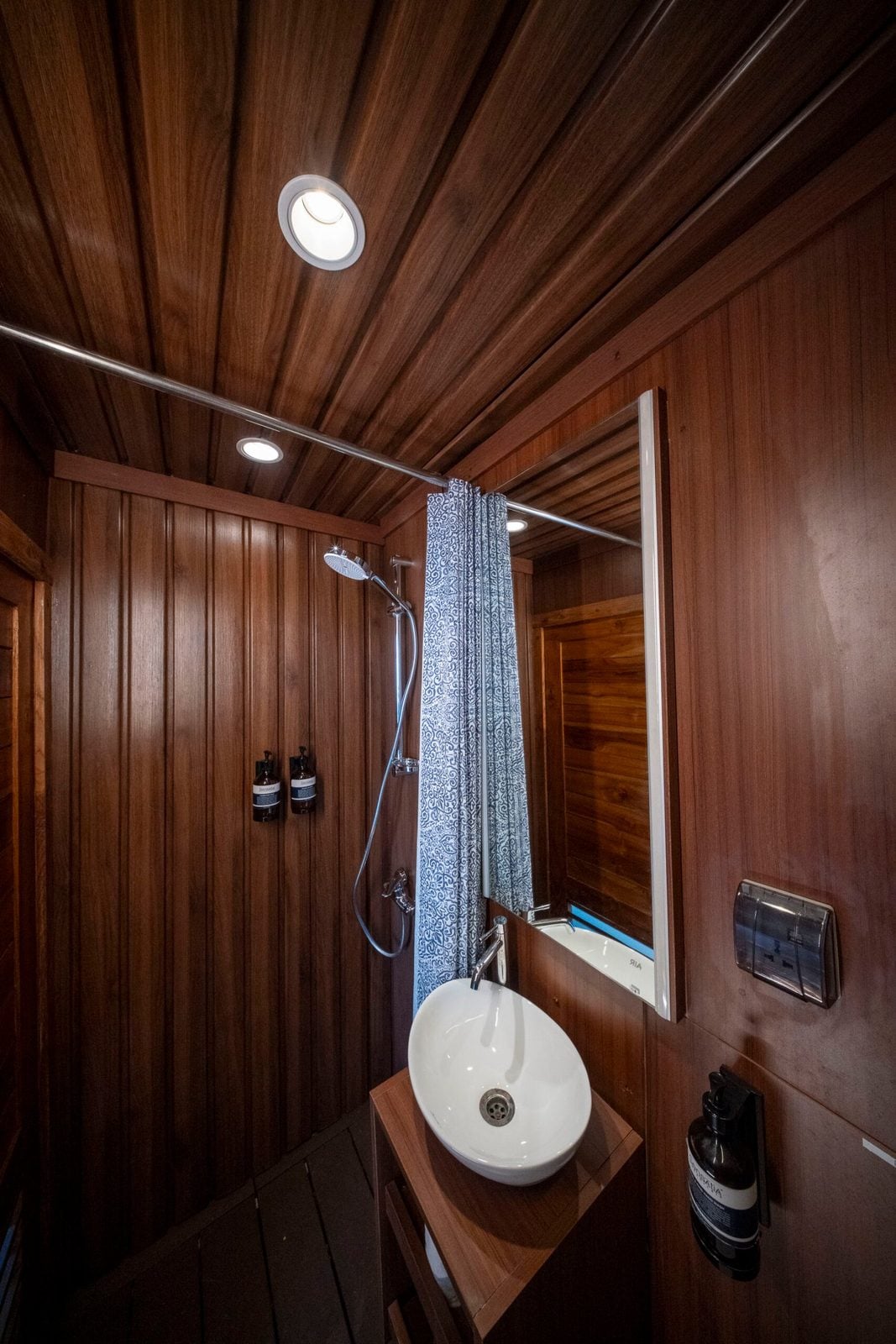 Master Cabin cabin aboard Amaya Explorer liveaboard