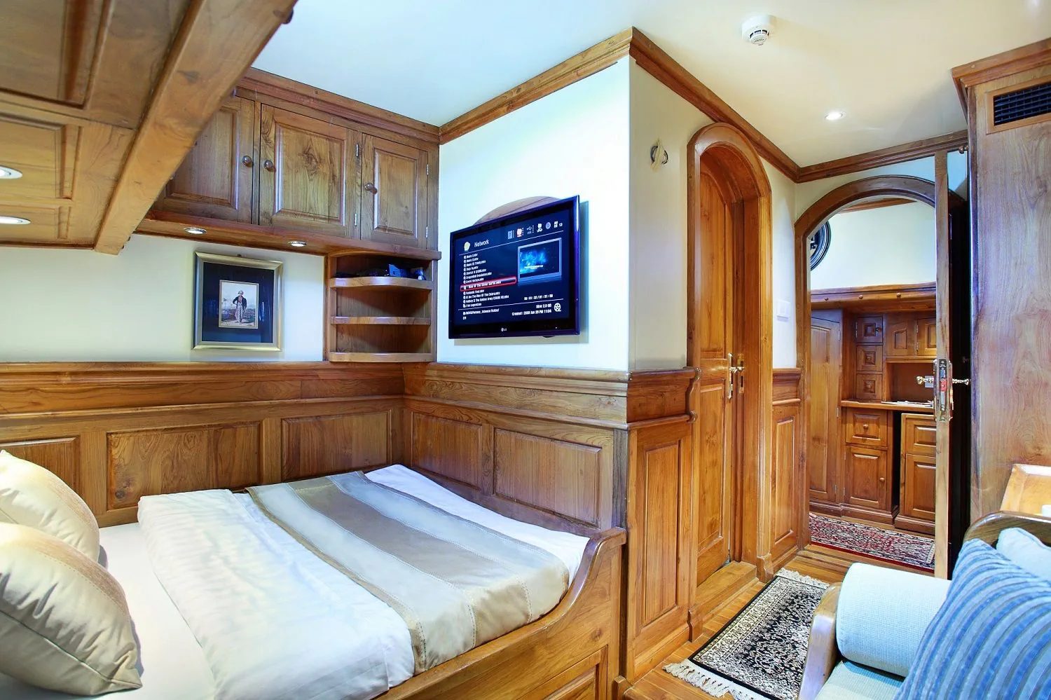 Stateroom 2-3 cabin aboard Adelaar liveaboard