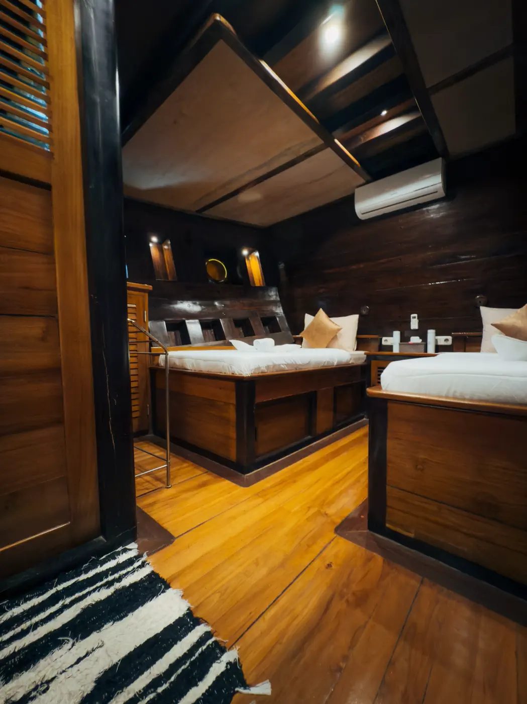 Twin Share cabin aboard Hatiku liveaboard