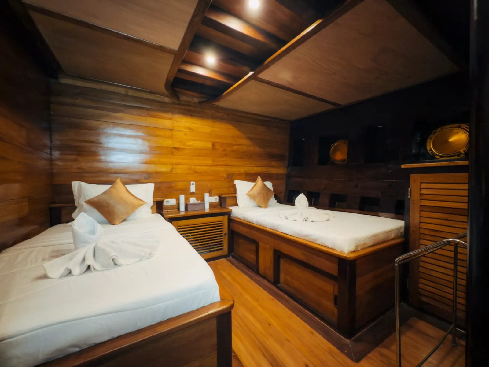 Twin Share cabin aboard Hatiku liveaboard