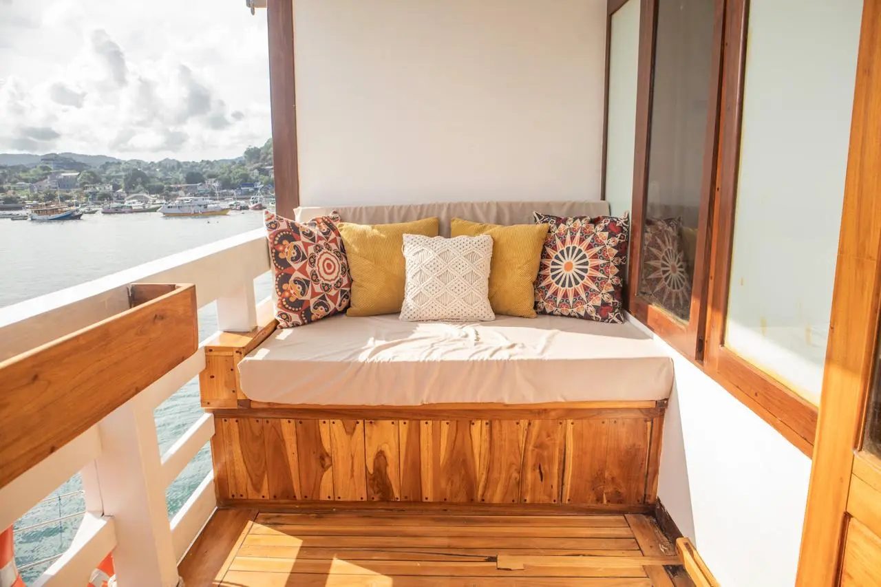 Rinca 1 Cabin cabin aboard Sukha Sail liveaboard