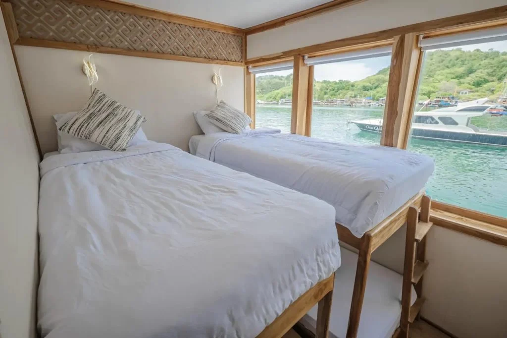 Sharing Cabin 4 Sea View cabin aboard Ahsana liveaboard