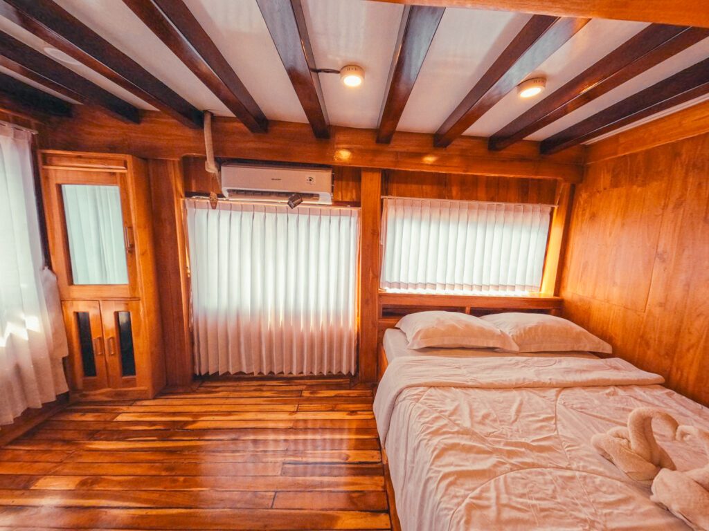 SENGGIGI ROOM - UPPER DECK cabin aboard Al Fatran 3 liveaboard