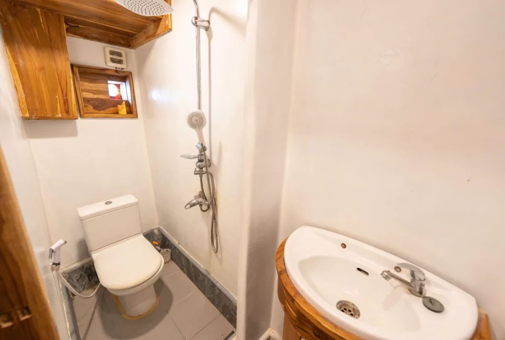 GILI ROOM - LOWER DECK cabin aboard Al Fatran 3 liveaboard