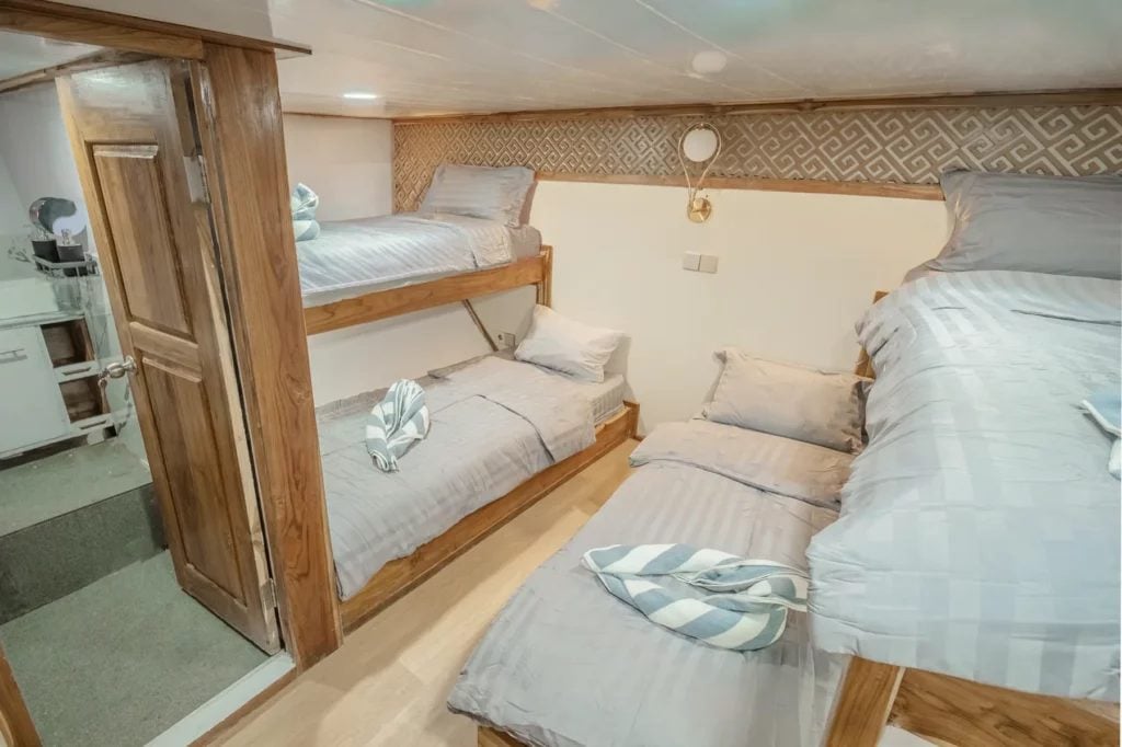 Sharing Cabin 4 Lower cabin aboard Ahsana liveaboard