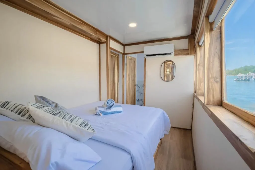 Signature Cabin Main Deck cabin aboard Ahsana liveaboard