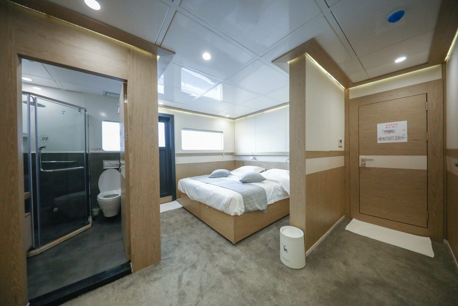 Double Master Cabin cabin aboard SeaIsee liveaboard