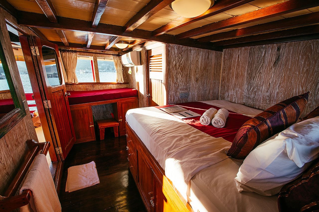Shared cabin (per person) cabin aboard The Seven Seas liveaboard