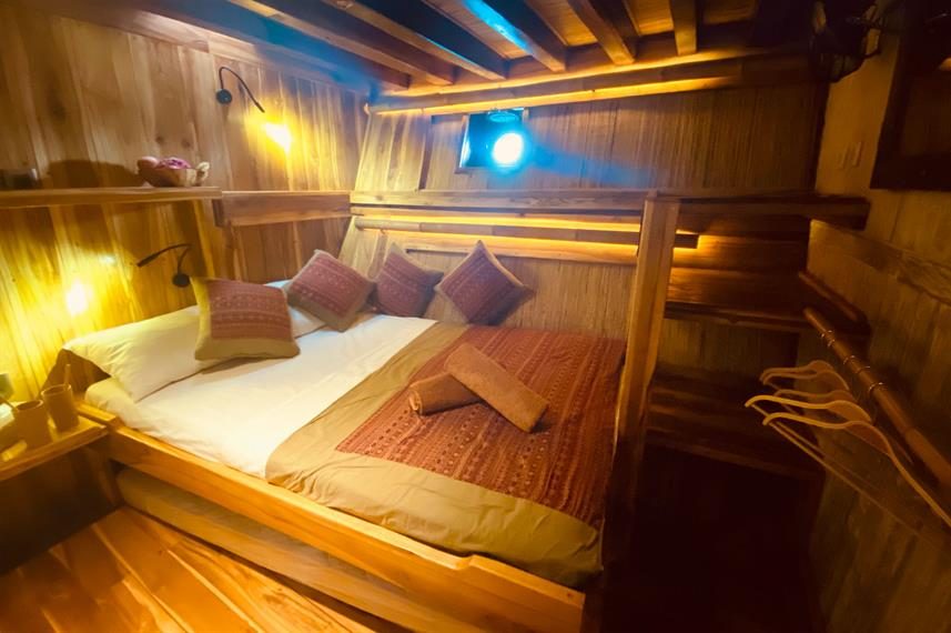 Lower Deck Cabin cabin aboard Mikumba II liveaboard