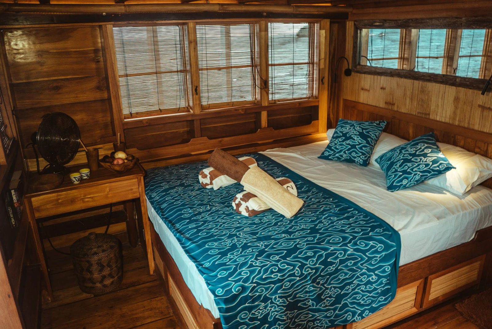 Master Cabin cabin aboard Mikumba II liveaboard