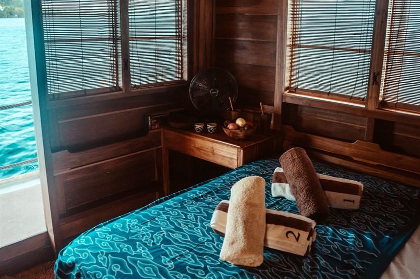 Master Cabin cabin aboard Mikumba II liveaboard