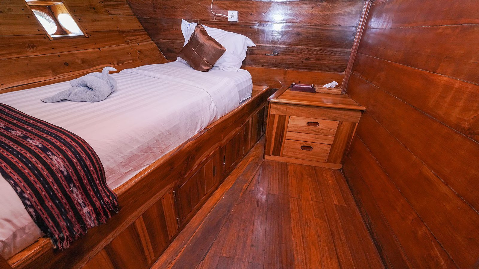 Single Cabin cabin aboard Lady Denok liveaboard