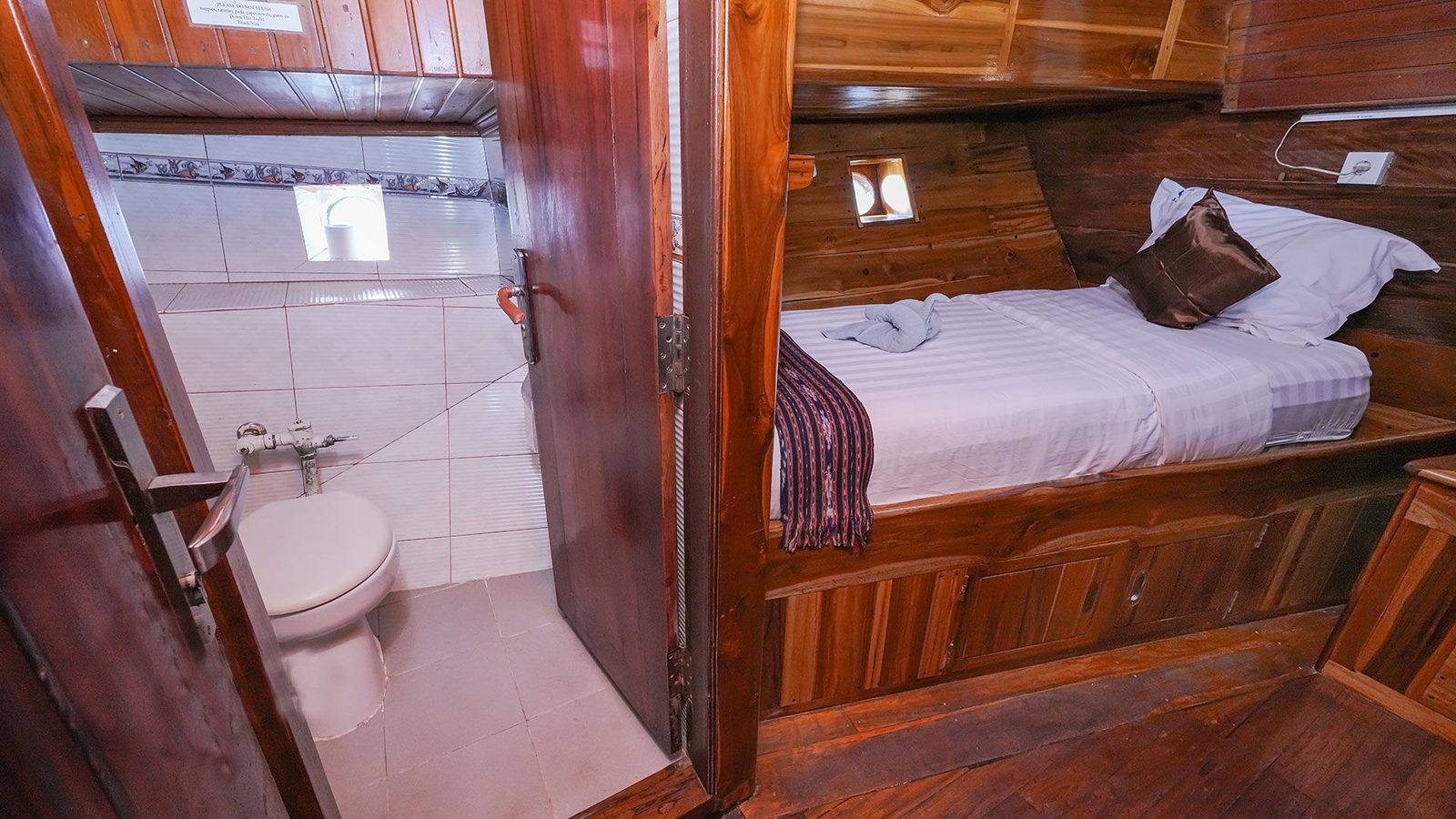 Single Cabin cabin aboard Lady Denok liveaboard