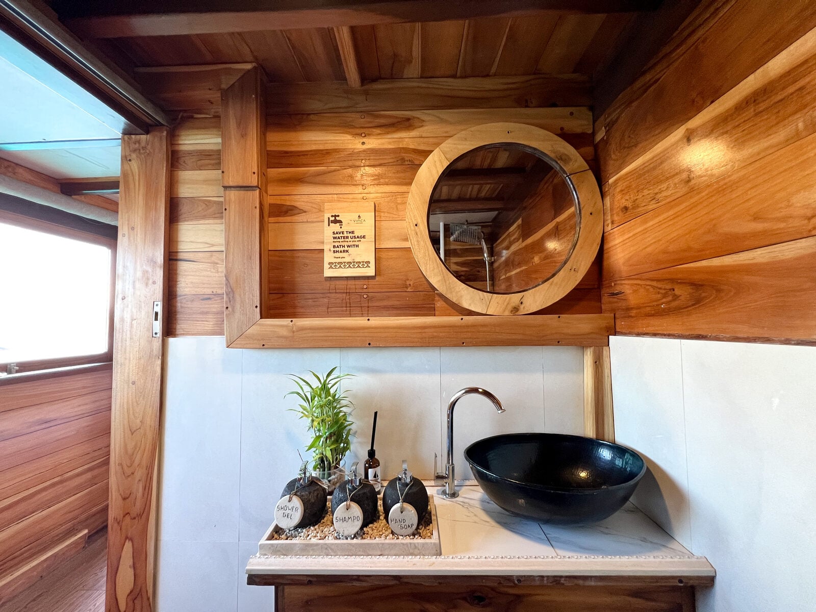 JAPANESE cabin aboard Vinca liveaboard