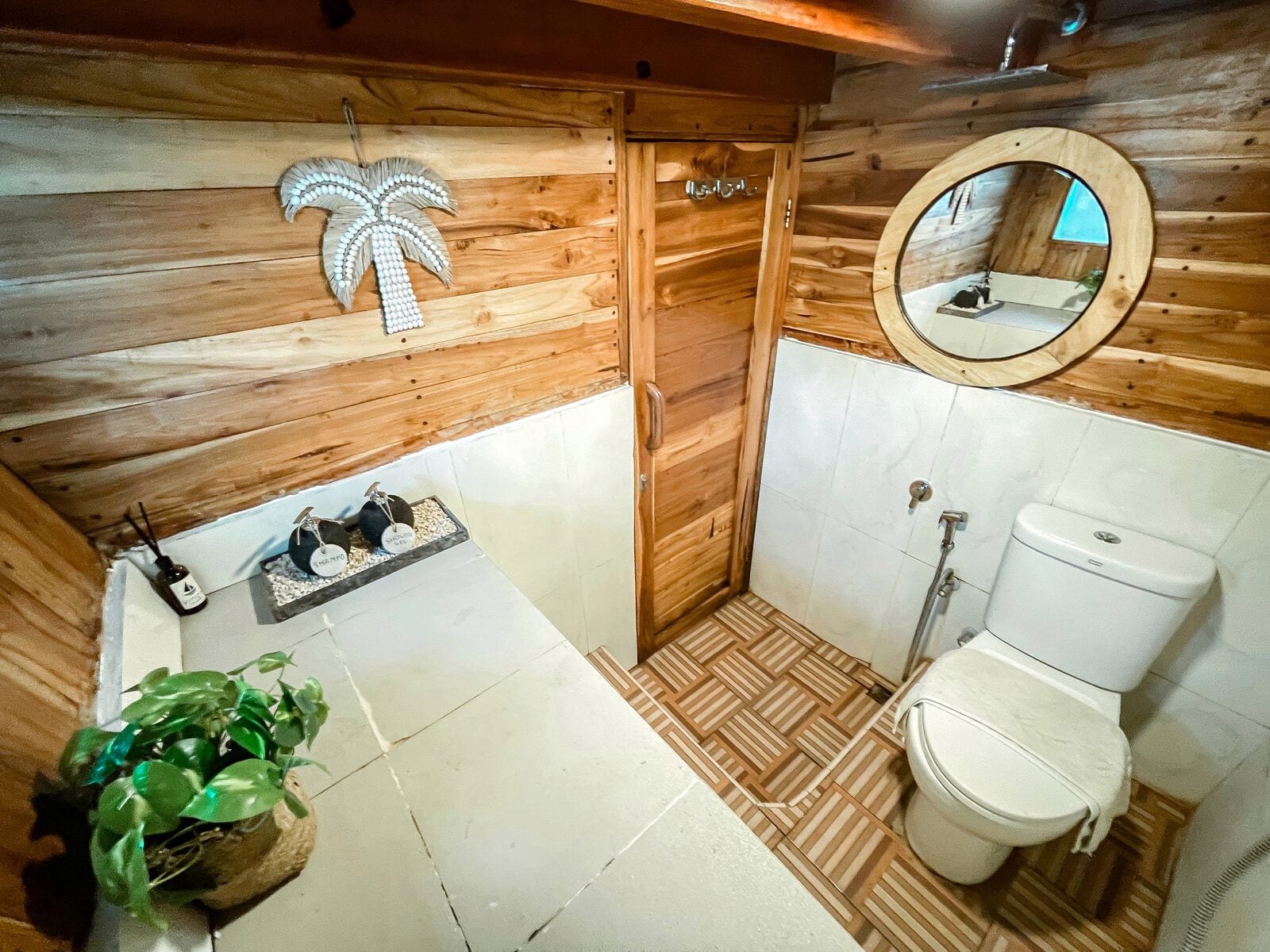 BALINESE cabin aboard Vinca liveaboard