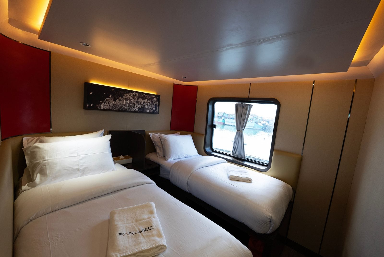 Grand Deluxe Cabin cabin aboard Panunee liveaboard