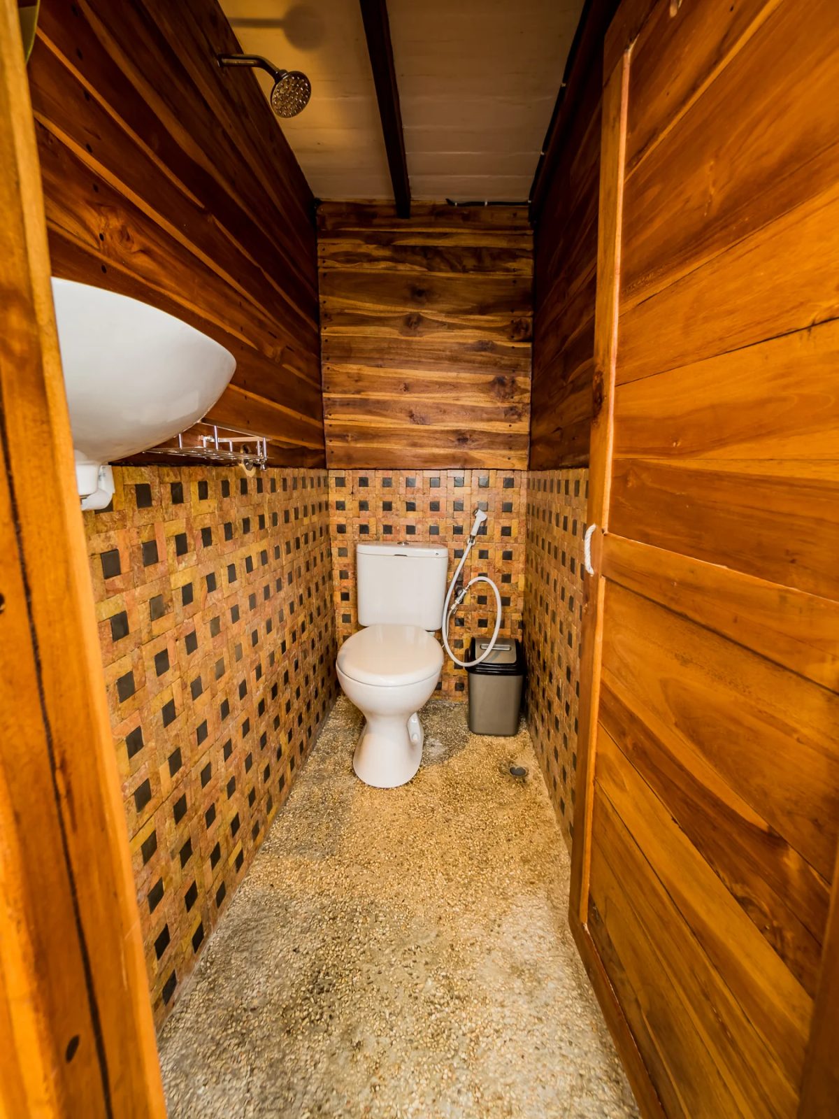 Twin Cabin cabin aboard Akomo Isseki liveaboard