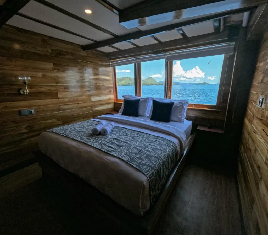 JAVA cabin aboard Raffles liveaboard
