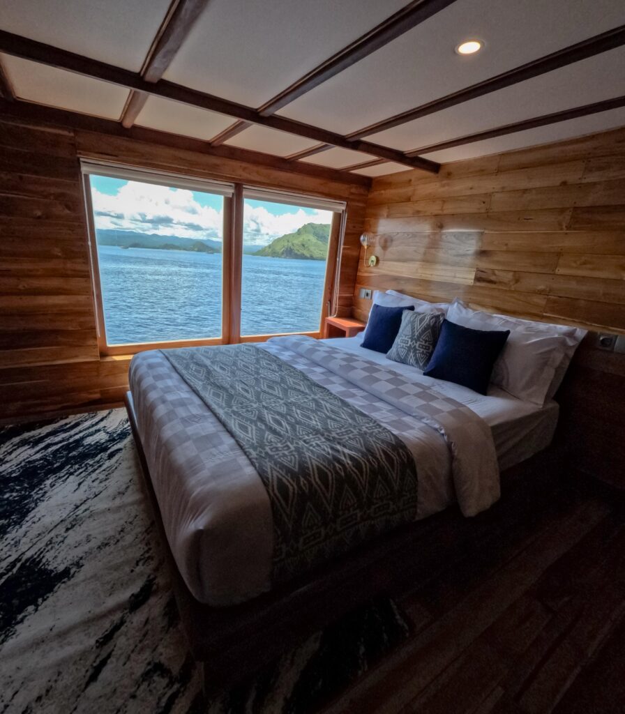 BORNEO cabin aboard Raffles liveaboard