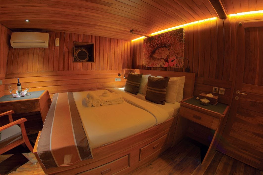 Standard Cabin – Double (Lower Deck) cabin aboard Damai I liveaboard