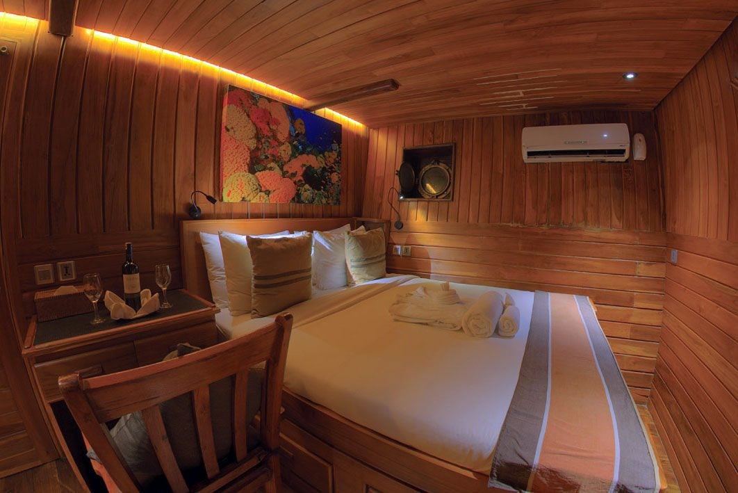 Standard Cabin – Double (Lower Deck) cabin aboard Damai I liveaboard