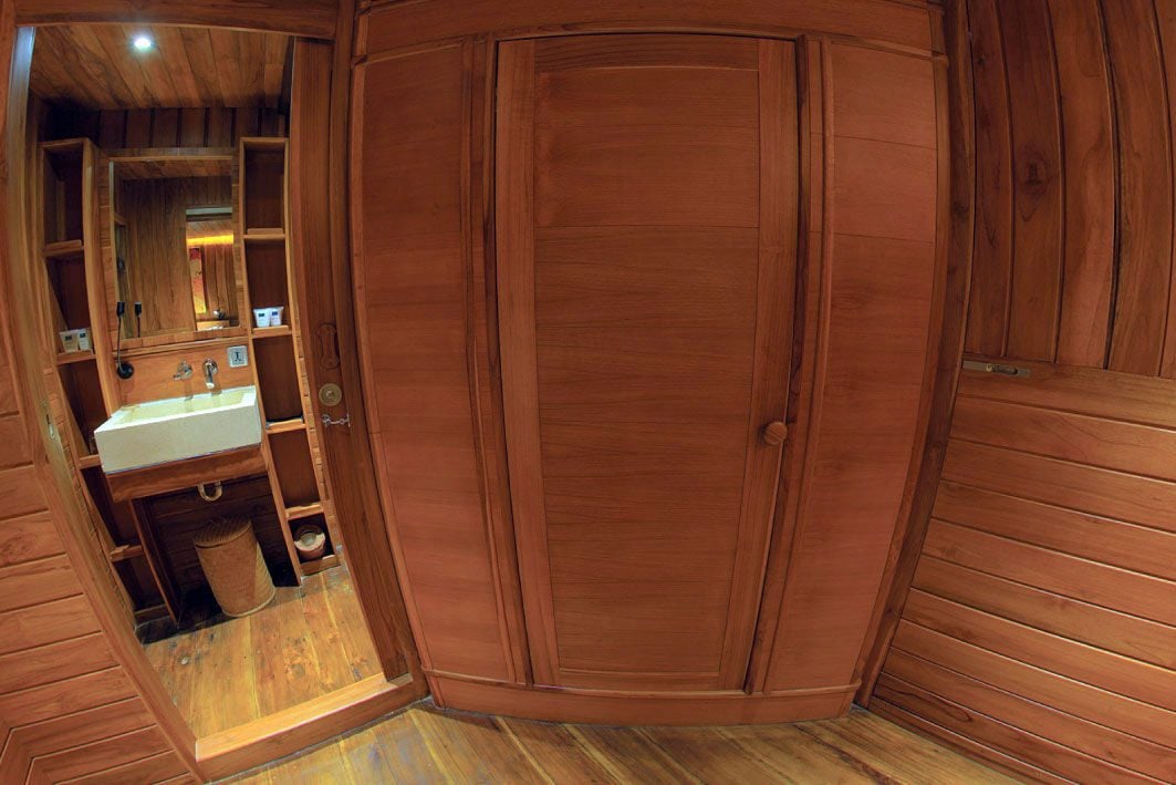 Standard Cabin – Double (Lower Deck) cabin aboard Damai I liveaboard