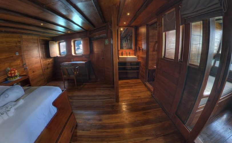Master Cabin – Cabin 5 (Lower Deck) cabin aboard Damai II liveaboard