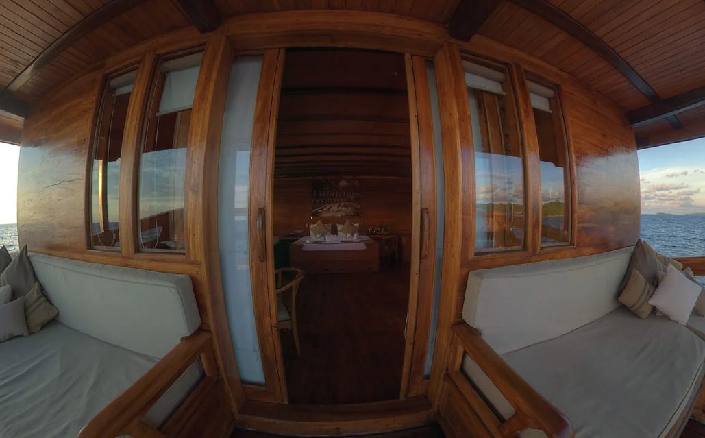 Master Cabin – Cabin 6 (Main Deck) cabin aboard Damai II liveaboard