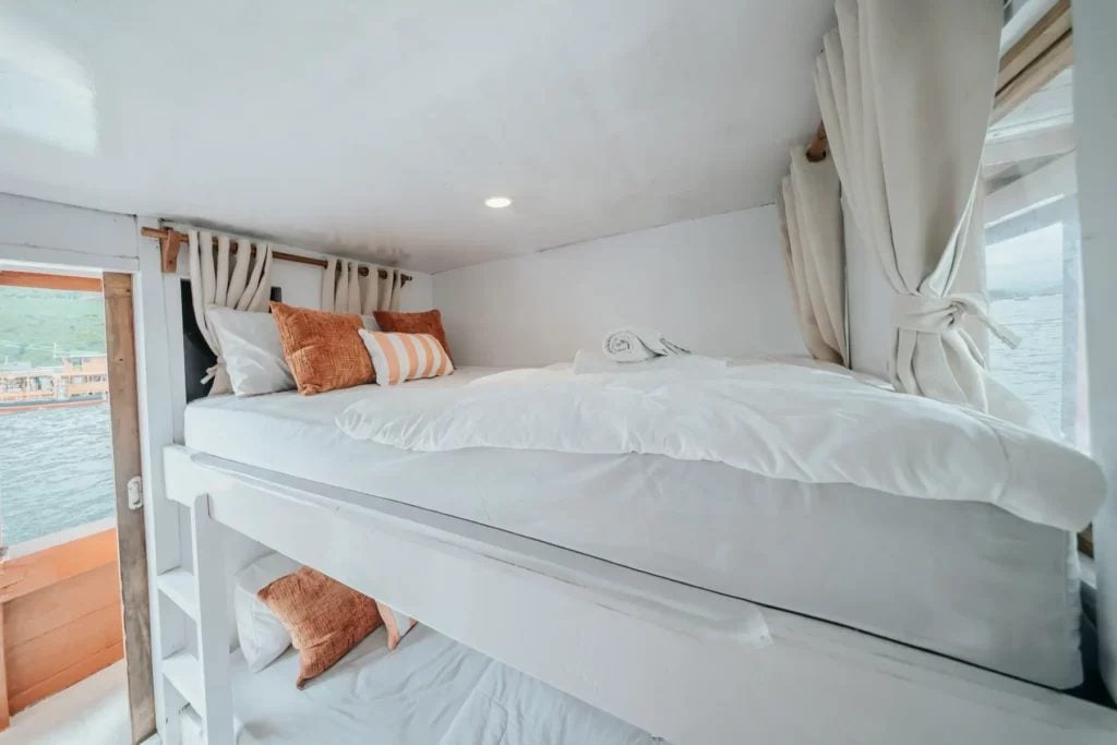 Sharing Cabin 4 cabin aboard Dunia Baru liveaboard