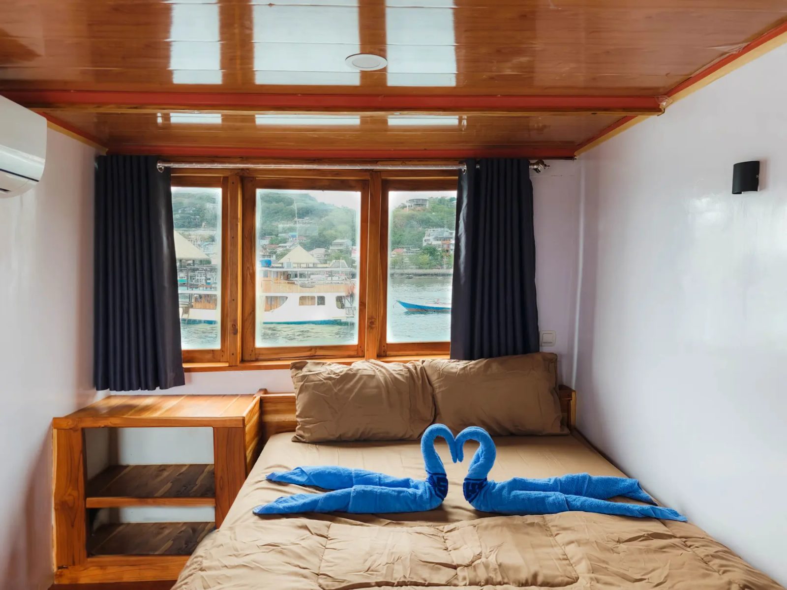 DELUXE ROOM 1 cabin aboard El Ashar liveaboard