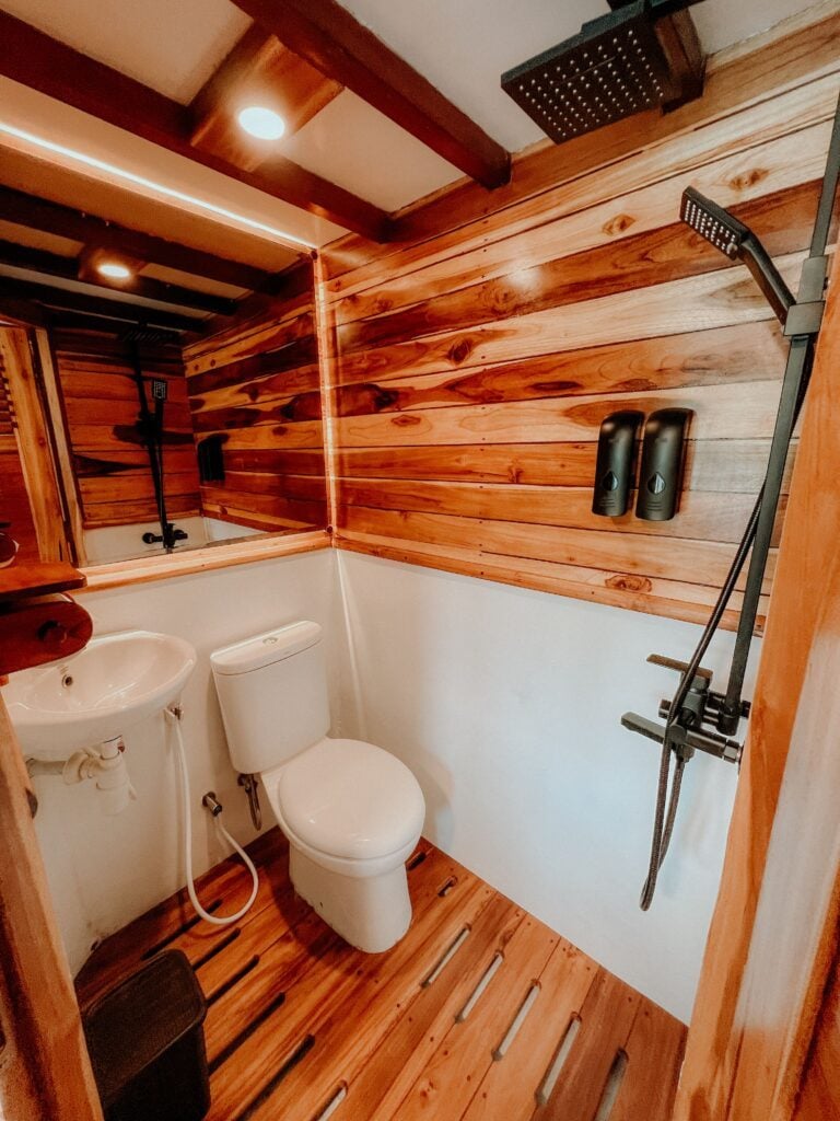 Nakula Room cabin aboard Gandiva liveaboard