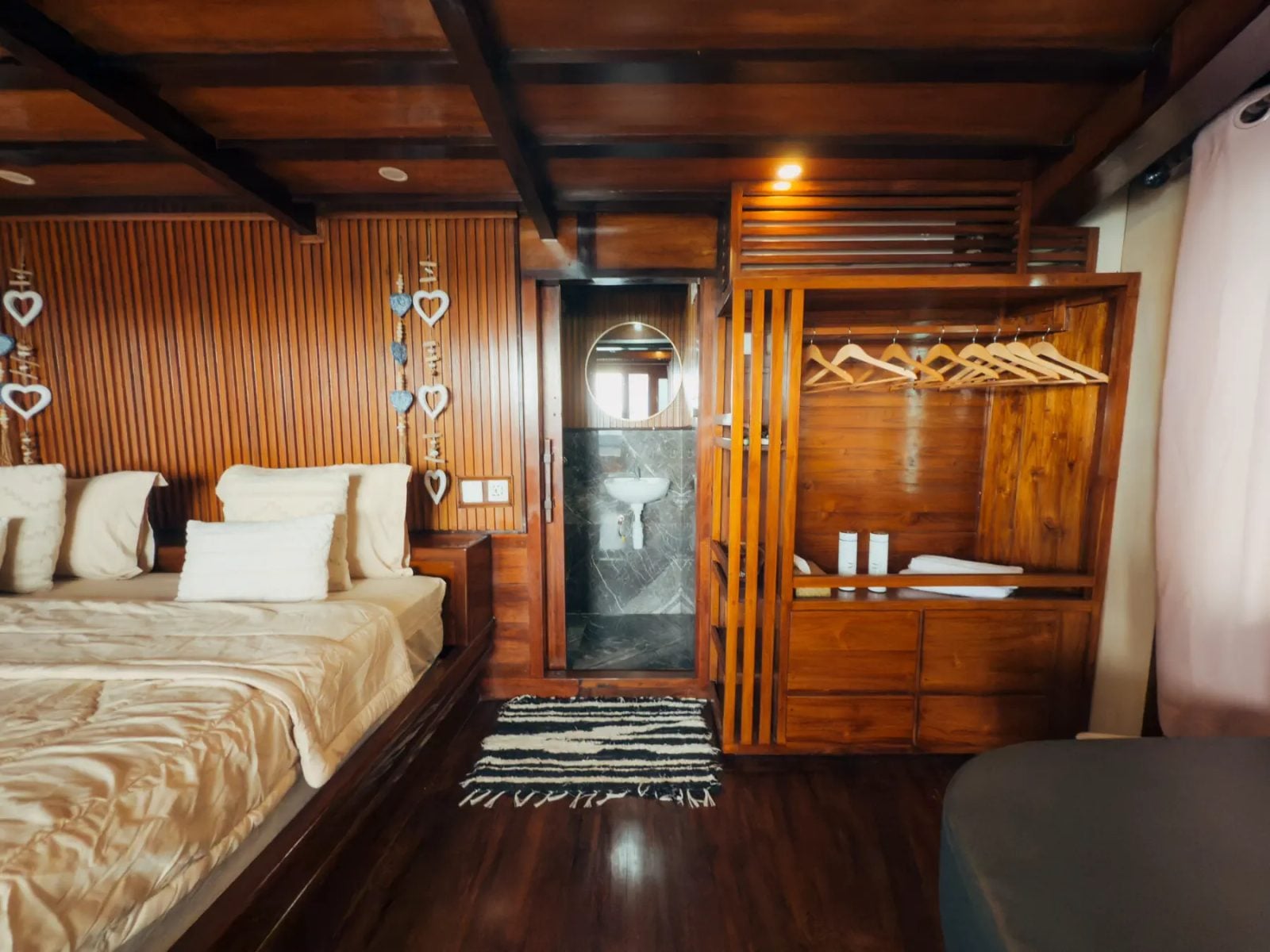 Ocean View cabin aboard Hatiku liveaboard