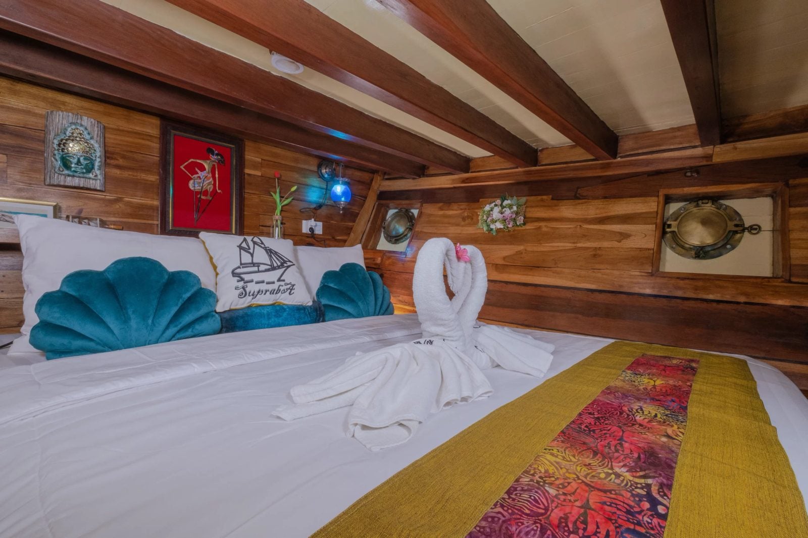Sadewa Cabin cabin aboard SuprabA liveaboard