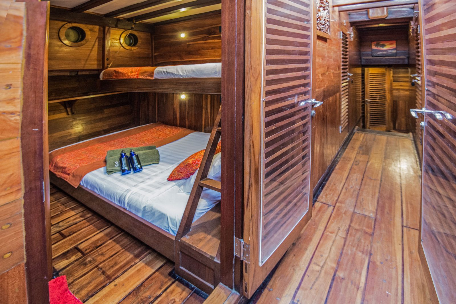 Standard Cabins cabin aboard Ilike liveaboard