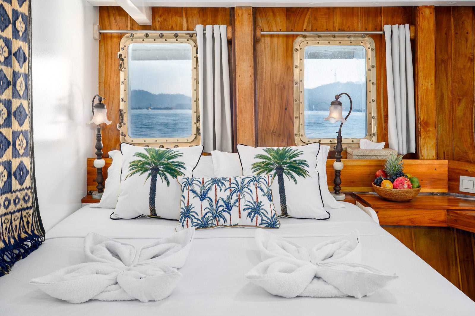 Sea View Double Bed cabin aboard MSY Seahorse liveaboard