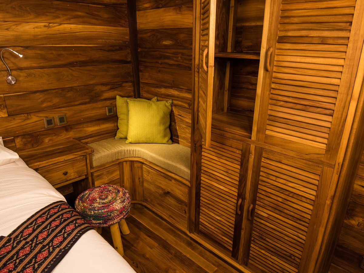 Double Cabin cabin aboard MV Samambaia liveaboard