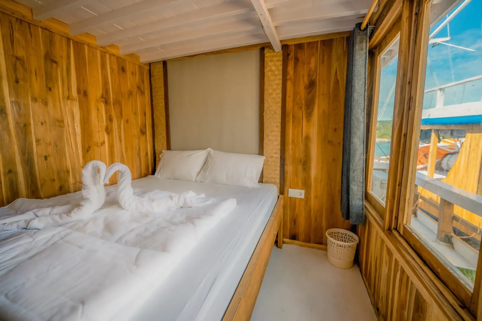 Deluxe Cabin cabin aboard Maheswari liveaboard