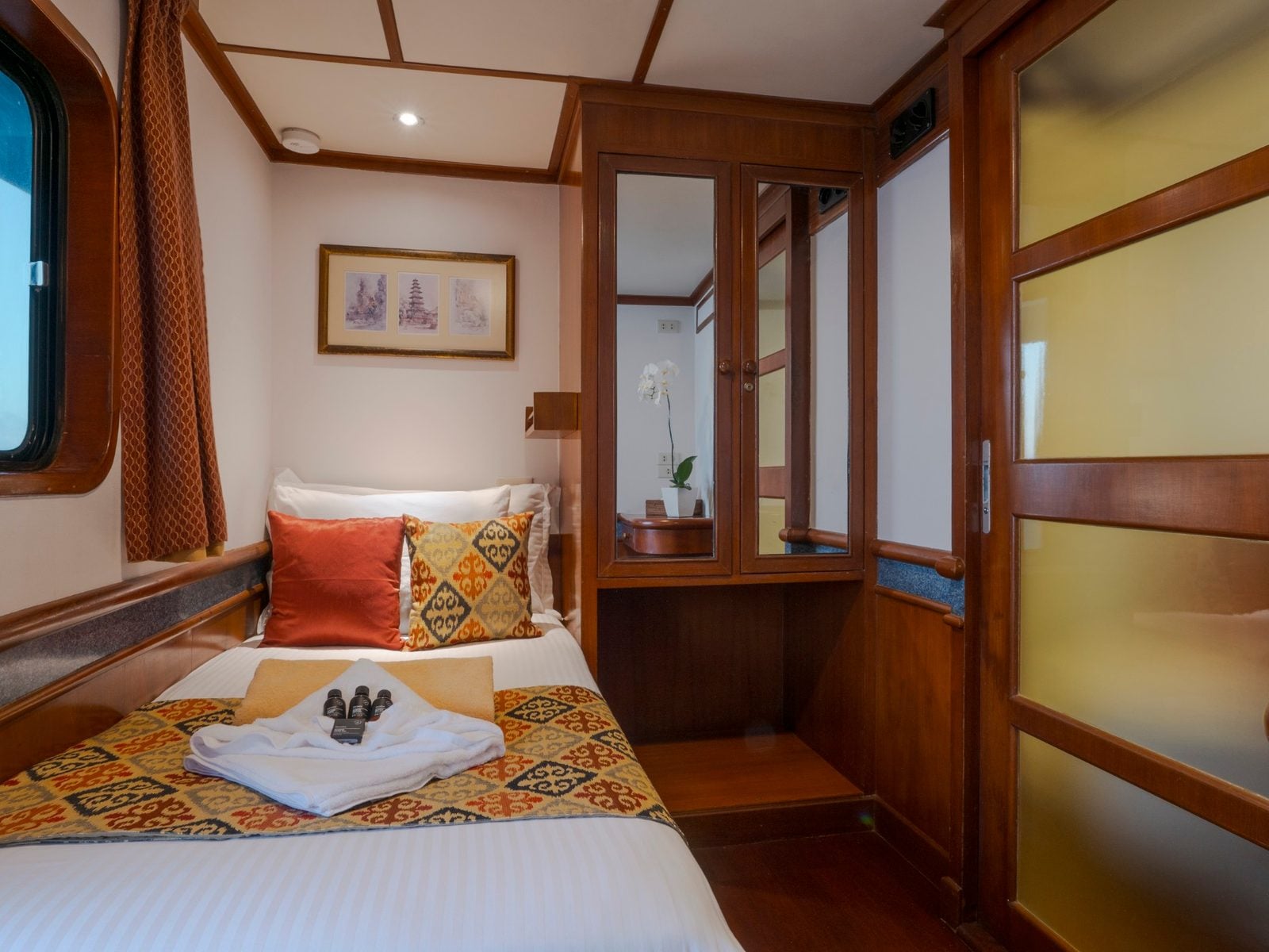 Single Cabin cabin aboard Mermaid I liveaboard