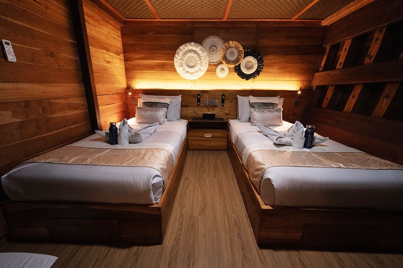 Deluxe Twin Suite cabin aboard Neptune One liveaboard