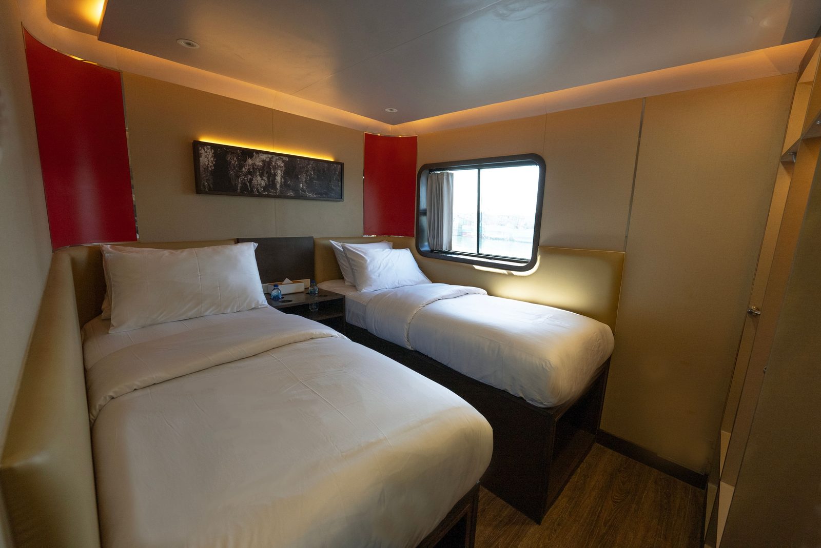 Deluxe Cabin cabin aboard Panunee liveaboard