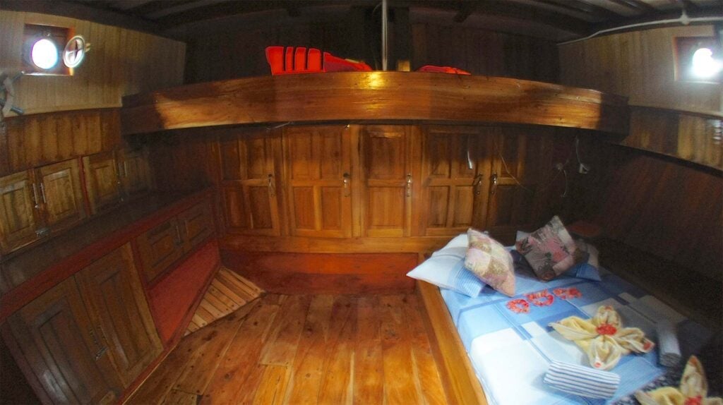 Owner's Cabin (Lower Deck) cabin aboard Sunshine Liveaboard liveaboard