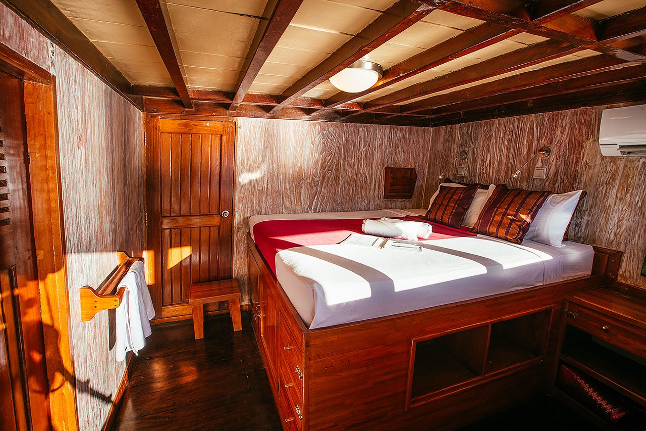 Double State Room (Upper Deck) cabin aboard The Seven Seas liveaboard