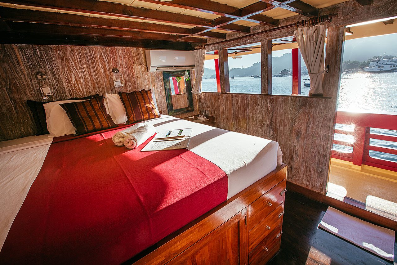 Double State Room (Upper Deck) cabin aboard The Seven Seas liveaboard